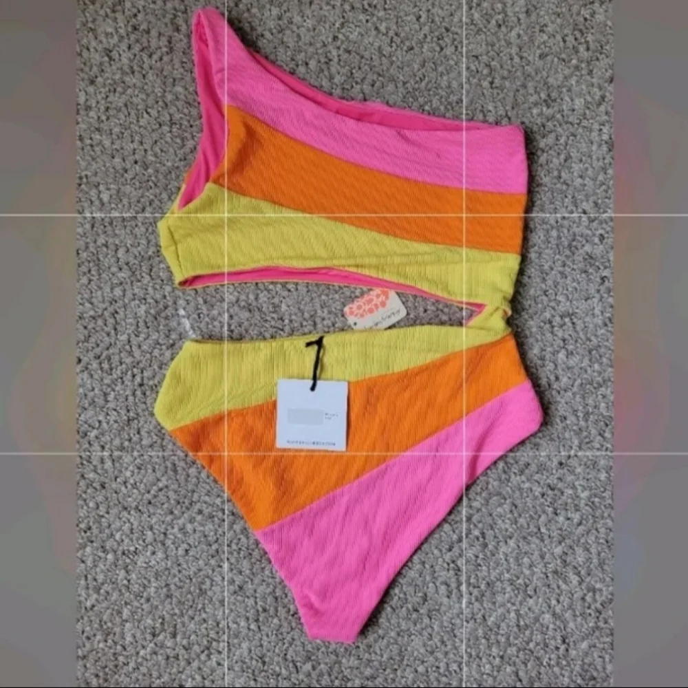 Free People Beach Riot One Piece Swimming Suit - Picture 4 of 4